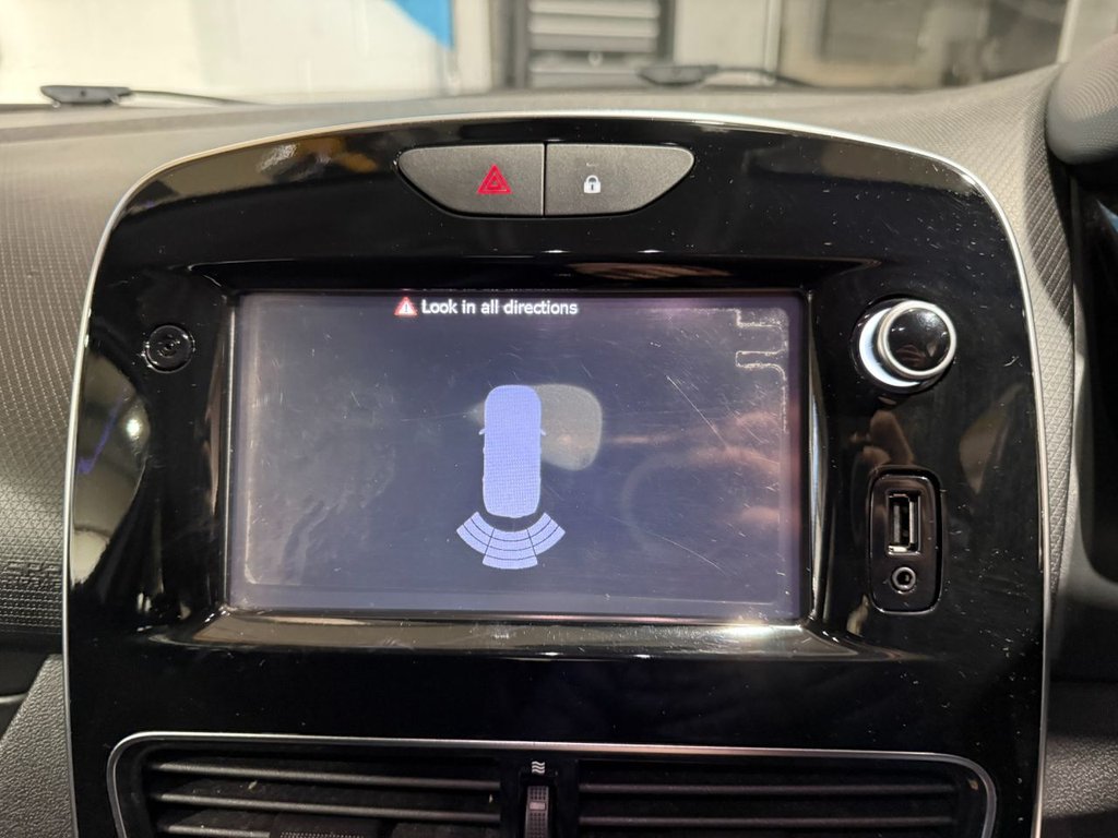 Used Renault Clio 2017 for sale - 76923728: Photo 23