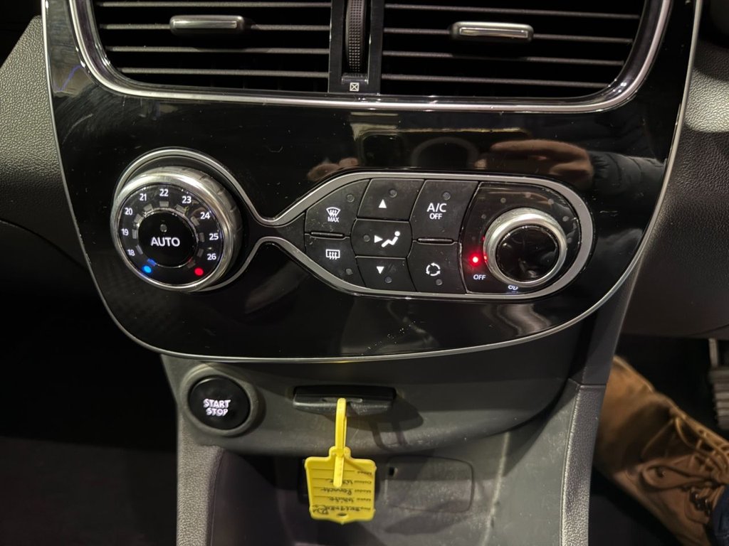 Used Renault Clio 2017 for sale - 76923728: Photo 32