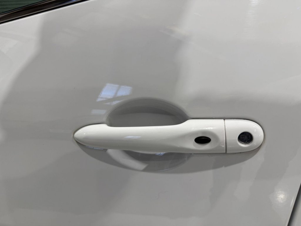 Used Renault Clio 2017 for sale - 76923728: Photo 35