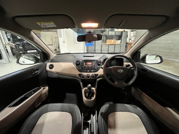 Used Hyundai i10 2015 for sale - 76303633: Photo 10