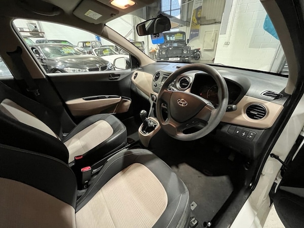 Used Hyundai i10 2015 for sale - 76303633: Photo 12