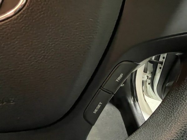 Used Hyundai i10 2015 for sale - 76303633: Photo 18