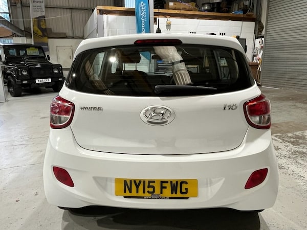 Used Hyundai i10 2015 for sale - 76303633: Photo 4