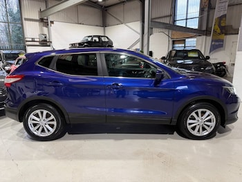 Used Nissan Qashqai 2015 for sale - 77764625: Photo
