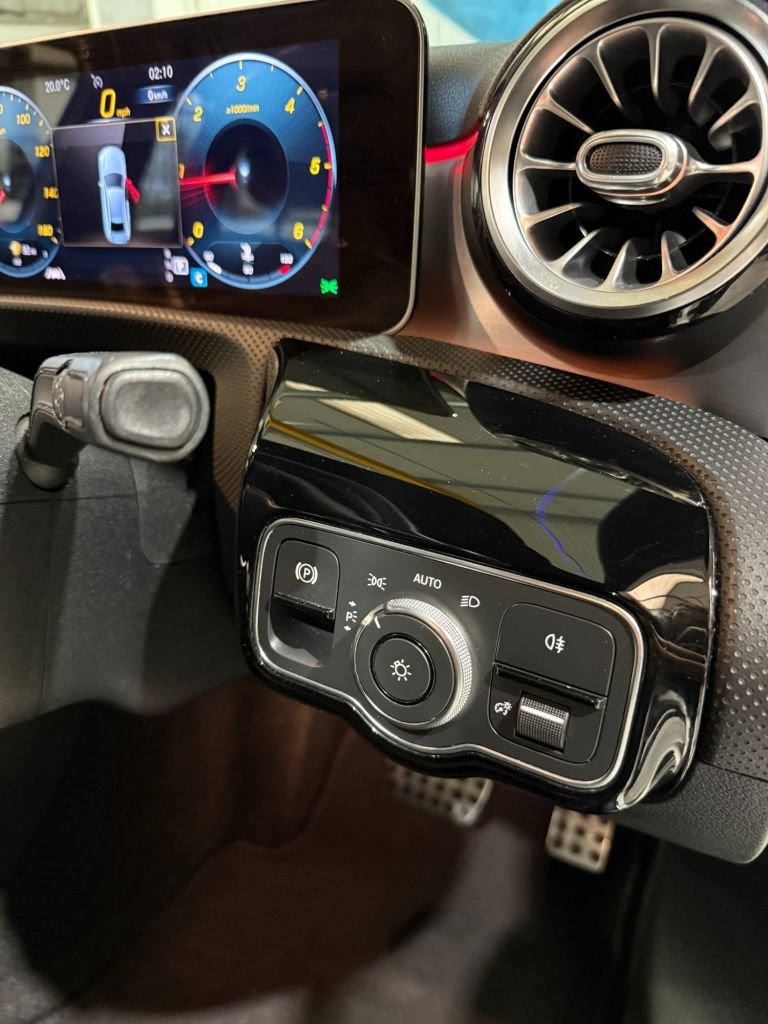 Used Mercedes-Benz A-Class 2019 for sale - 76582368: Photo 28