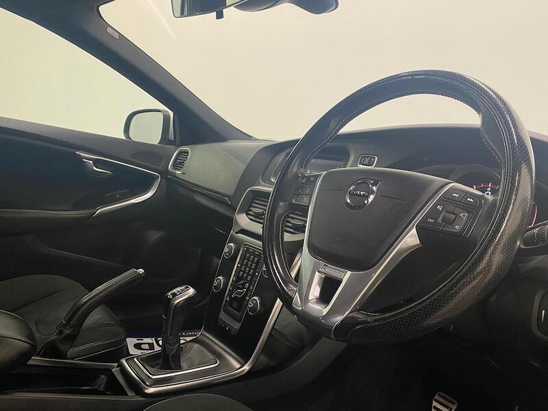 Used Volvo V40 2017 for sale - 75994186: Photo 11