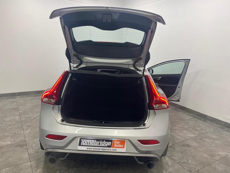 Used Volvo V40 2017 for sale - 75994186: Photo 14