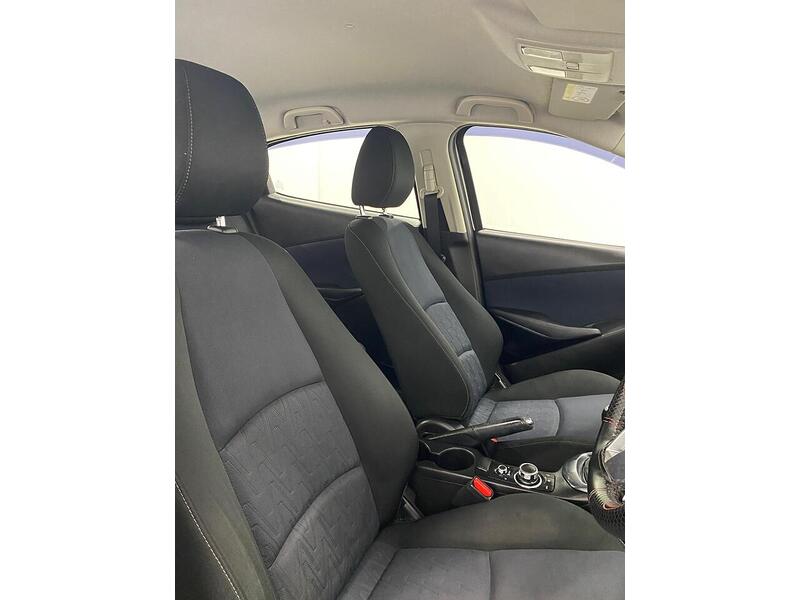 Used Mazda Mazda2 2015 for sale - 75994173: Photo 9