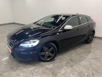 Used Volvo V40 2017 for sale - 75608825: Photo