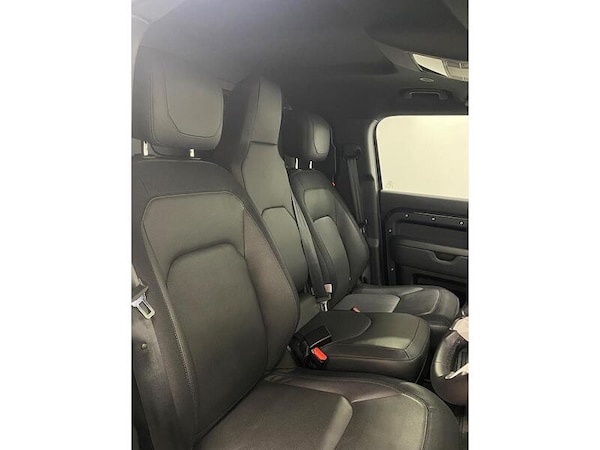 Used Land Rover Defender 110 2023 for sale - 75994260: Photo 11