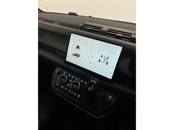 Used Land Rover Defender 110 2023 for sale - 75994260: Photo 15