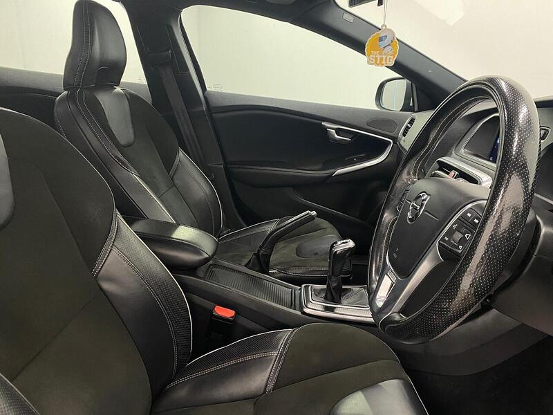Used Volvo V40 2017 for sale - 75994241: Photo 10