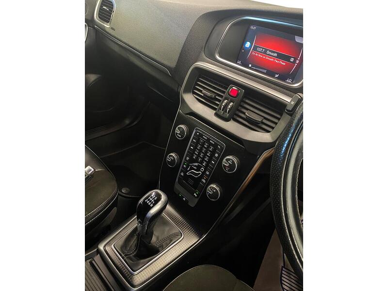 Used Volvo V40 2017 for sale - 75994241: Photo 16