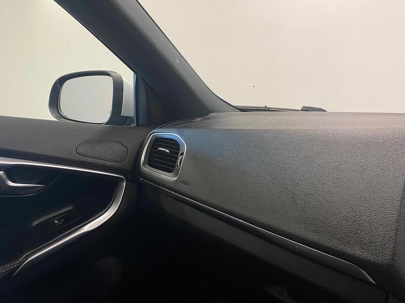 Used Volvo V40 2017 for sale - 75994241: Photo 22