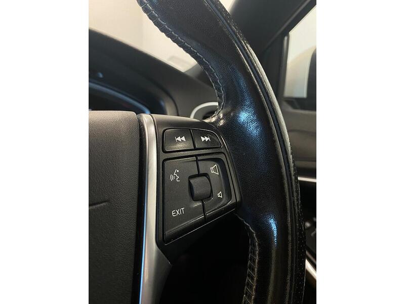 Used Volvo V40 2017 for sale - 75994241: Photo 24