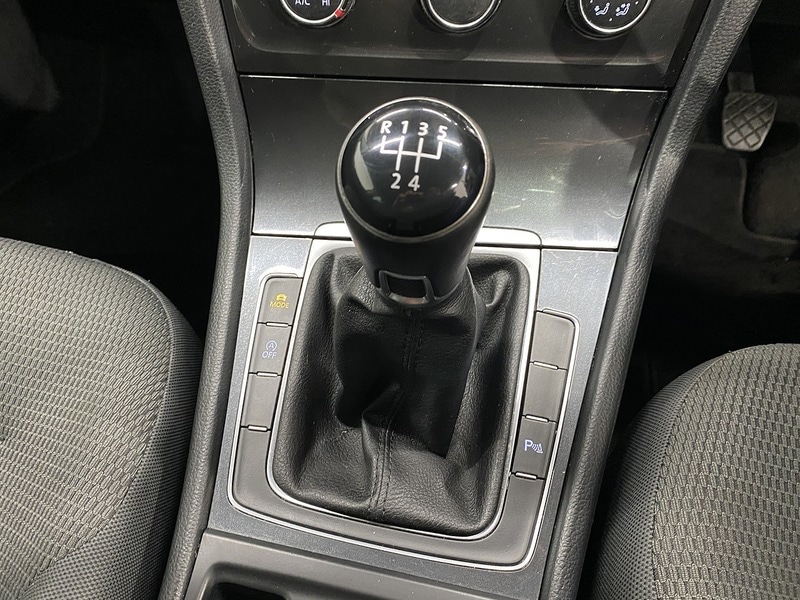 Used Volkswagen Golf 2019 for sale - 76102104: Photo 18