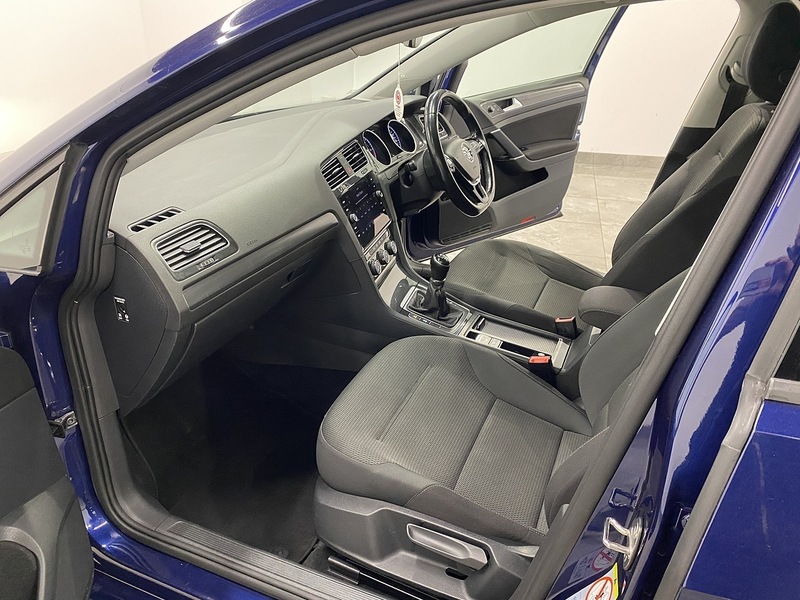 Used Volkswagen Golf 2019 for sale - 76102104: Photo 8