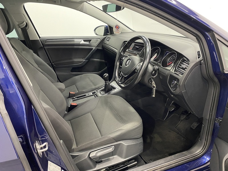 Used Volkswagen Golf 2019 for sale - 76102104: Photo 9