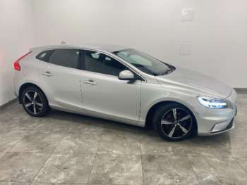 Used Volvo V40 2017 for sale - 74849439: Photo