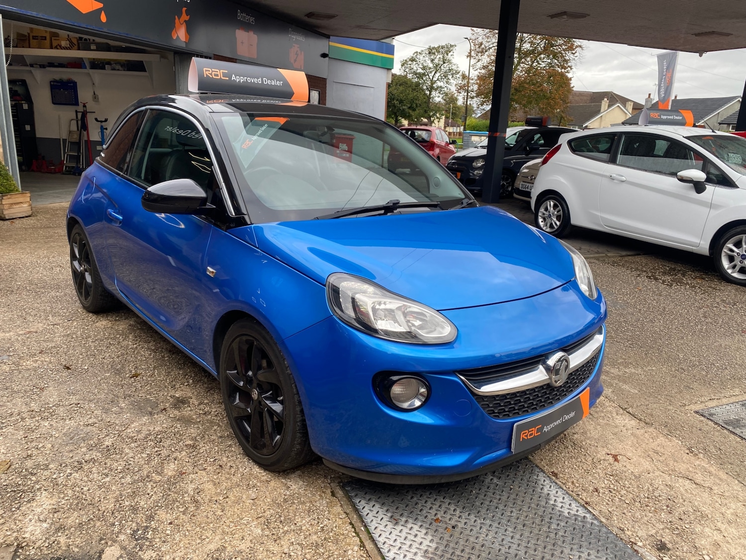 Used Vauxhall ADAM 2015 for sale - 76142670: Photo 4