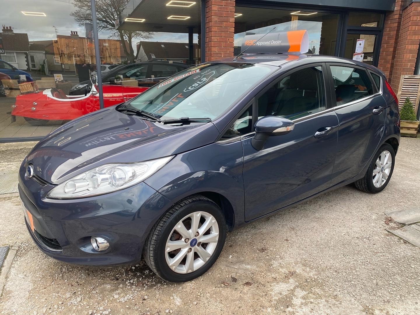 Used Ford Fiesta 2011 for sale - 77319168: Photo 2