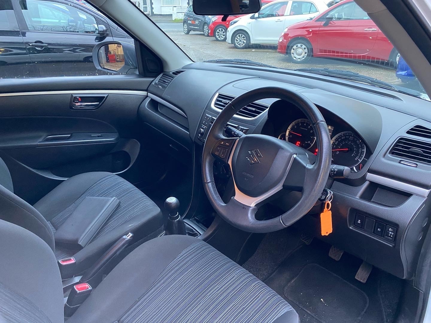 Used Suzuki Swift 2014 for sale - 77399282: Photo 5