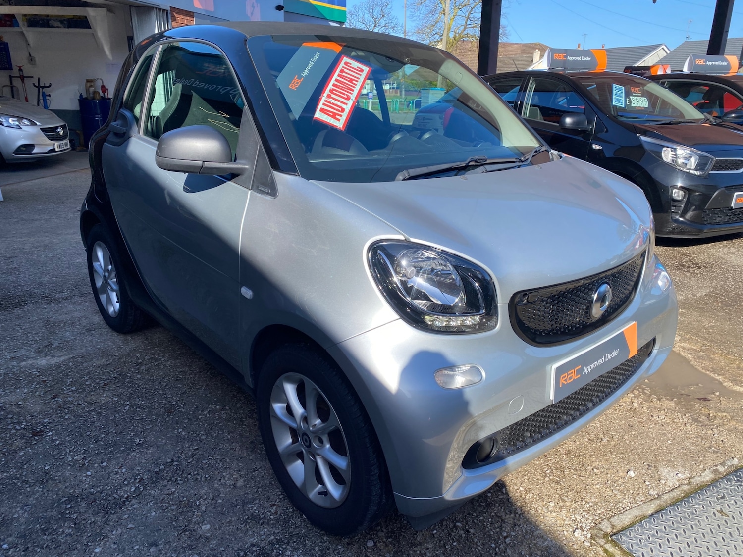 Used smart fortwo 2018 for sale - 77889243: Photo 3