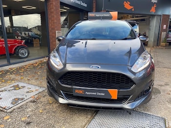 Used Ford Fiesta 2017 for sale - 76376360: Photo