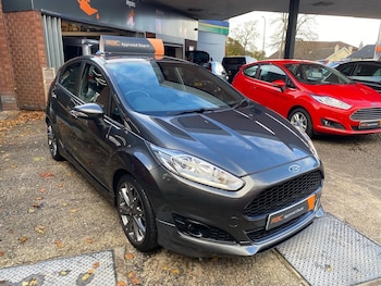 Used Ford Fiesta 2017 for sale - 76376360: Photo