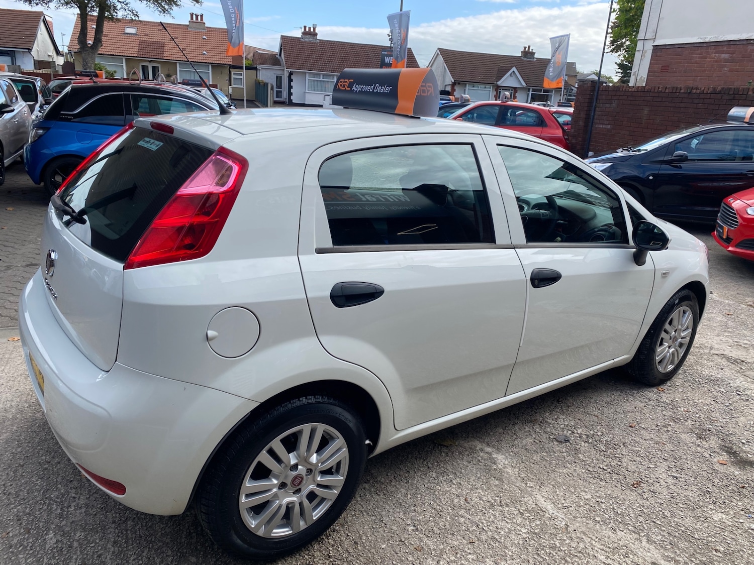 Used Fiat Punto 2015 for sale - 76142660: Photo 6