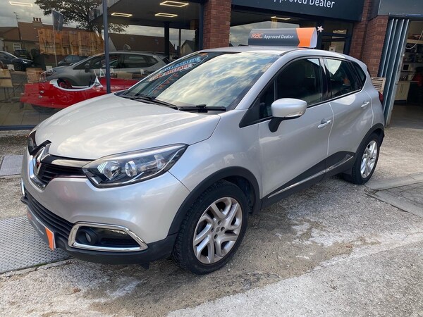 Used Renault Captur 2014 for sale - 76142647: Photo 2