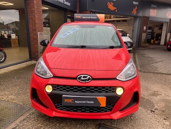 Used Hyundai i10 2019 for sale - 77701143: Photo