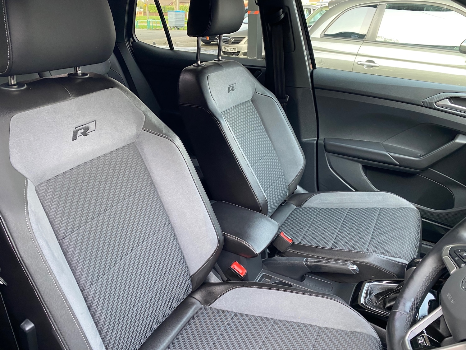 Used Volkswagen T-Cross 2023 for sale - 77968947: Photo 6