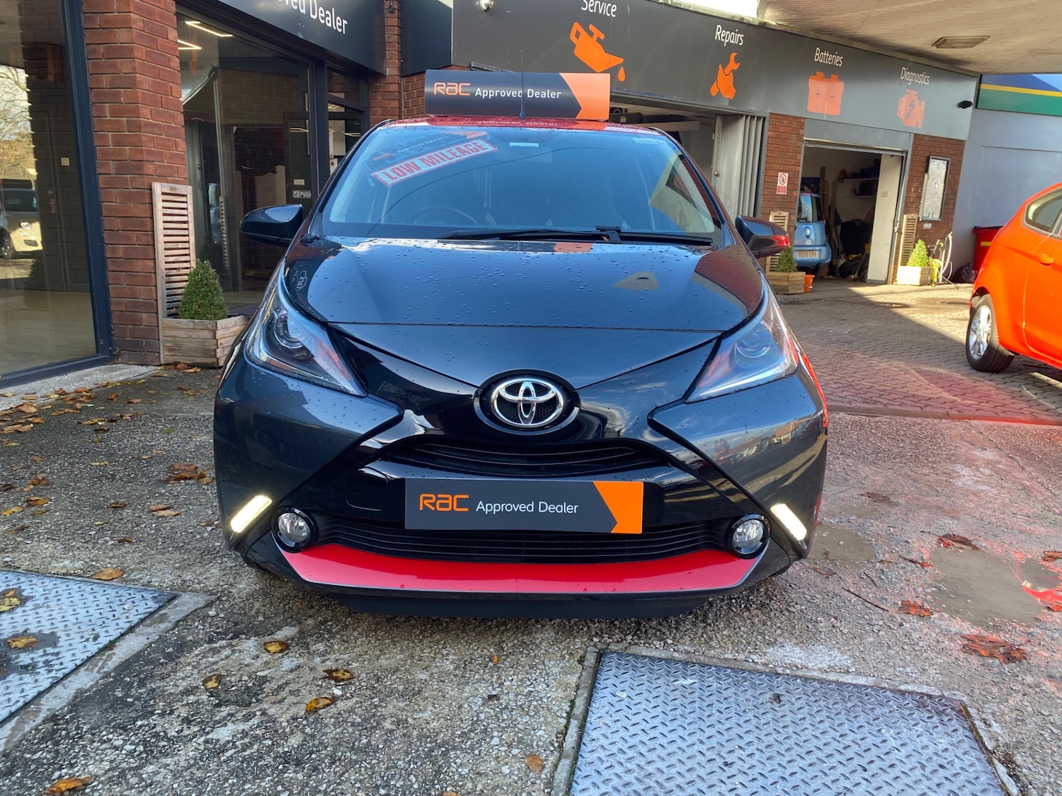 Used Toyota AYGO 2017 for sale - 76352244: Photo 3