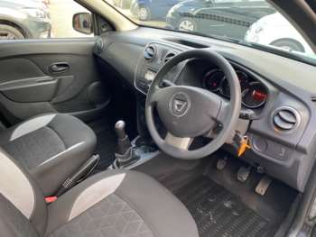 Used Dacia Sandero Stepway 2013 for sale - 74190334: Photo