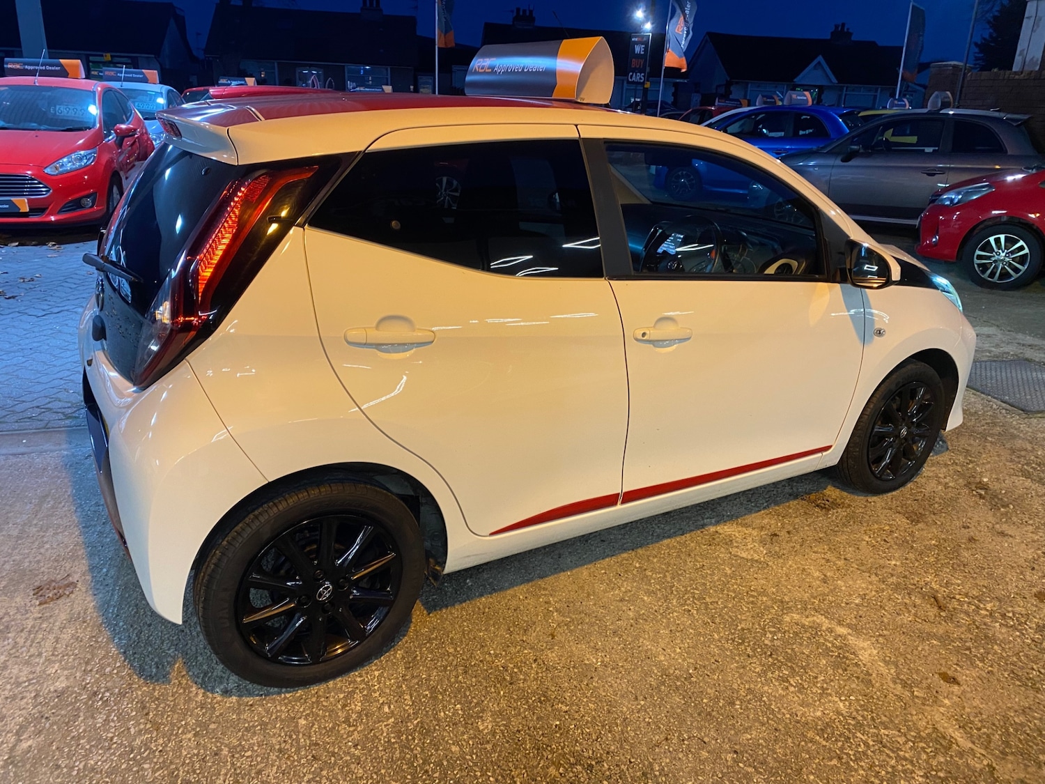 Used Toyota AYGO 2018 for sale - 76656451: Photo 6