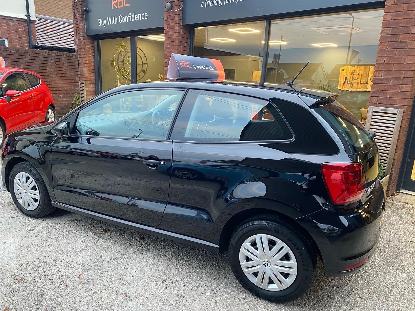 Used Volkswagen Polo 2017 for sale - 76355370: Photo 7