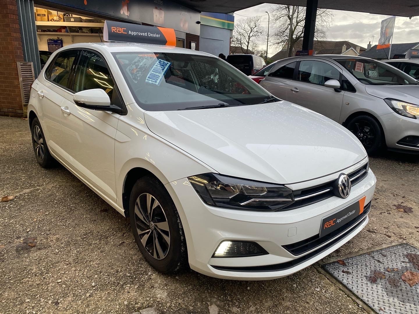 Used Volkswagen Polo 2018 for sale - 76844828: Photo 4