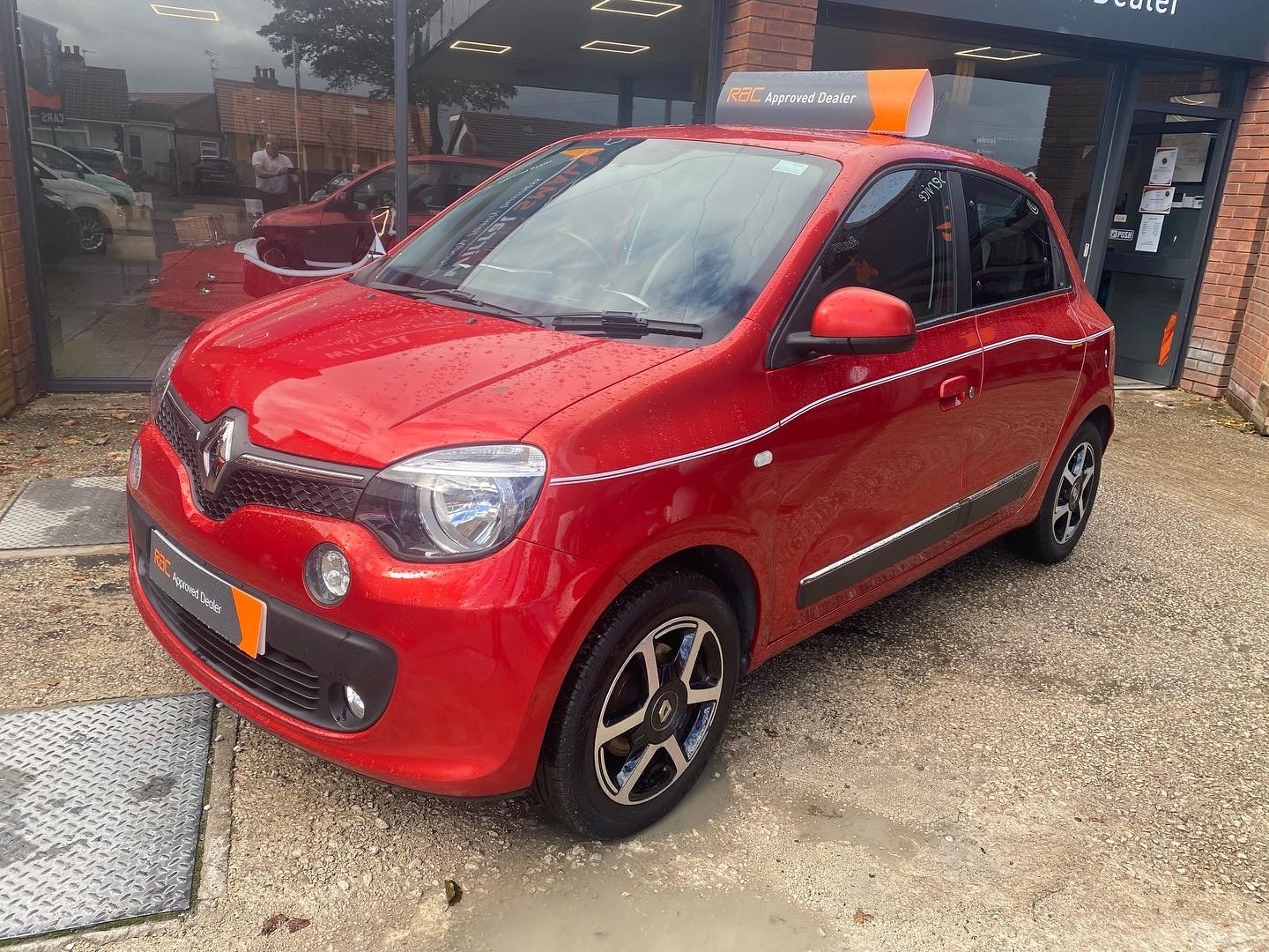 Used Renault Twingo 2018 for sale - 76142680: Photo 2