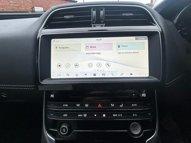 Used Jaguar XE 2018 for sale - 76518544: Photo 14