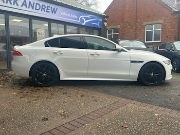 Used Jaguar XE 2018 for sale - 76518544: Photo