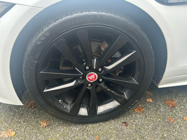 Used Jaguar XE 2018 for sale - 76518544: Photo 9