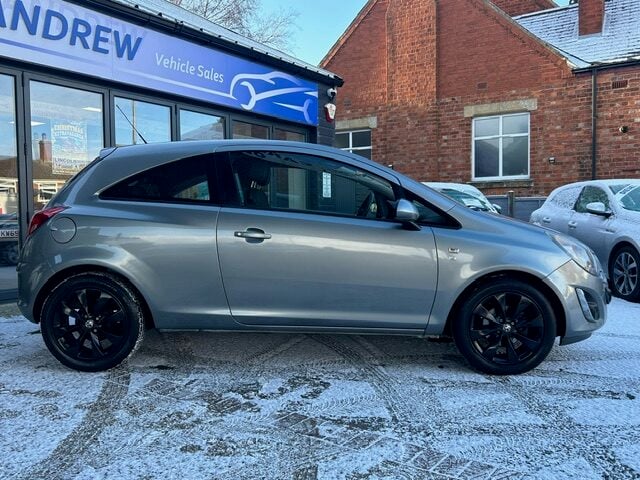 Used Vauxhall Corsa 2014 for sale - 77107017: Photo 2