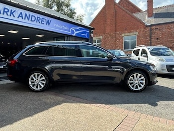 Used Skoda Superb 2017 for sale - 75848109: Photo