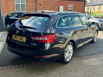 Used Skoda Superb 2017 for sale - 75848109: Photo