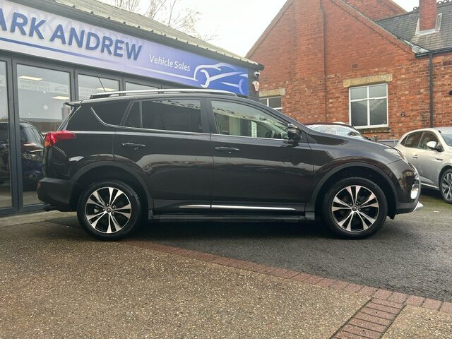 Used Toyota RAV4 2015 for sale - 76653846: Photo 2