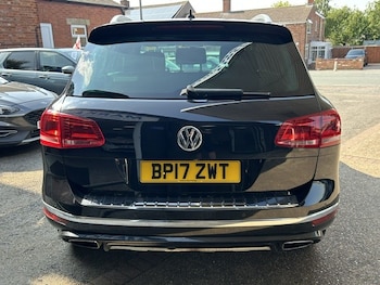 Used Volkswagen Touareg 2017 for sale - 79176793: Photo