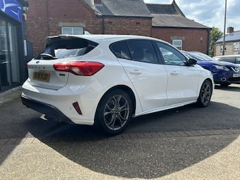 Used Ford Focus 2018 for sale - 79781841: Photo