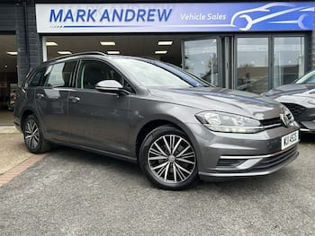 Used Volkswagen Golf 2017 for sale - 79781820: Photo