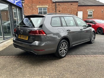 Used Volkswagen Golf 2017 for sale - 79781820: Photo